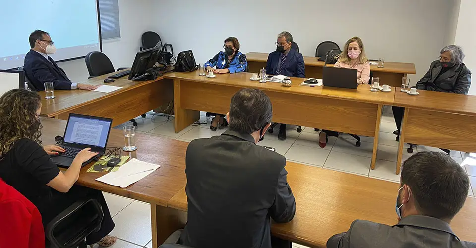 03-Adepol-MG-e-Sindepominas-participam-de-audiência-de-mediação-no-MPT-sobre-condições-das-delegacias