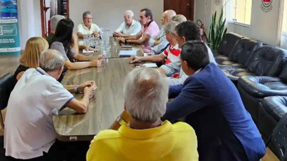 Reunião presidida por Dr Fidelcino - Pasep